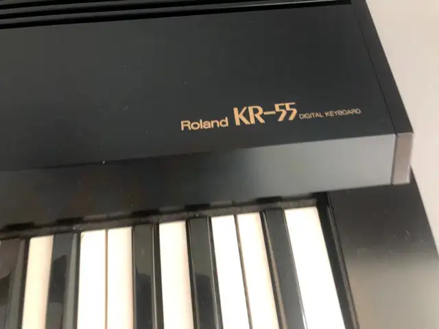 ROLAND KR-55 PIANO in Pianos & Keyboards in Longueuil / South Shore - Image 4