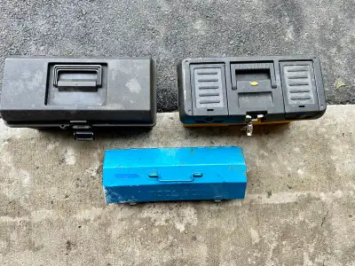 3 tool boxes , one metal and 2 plastic, all working condition