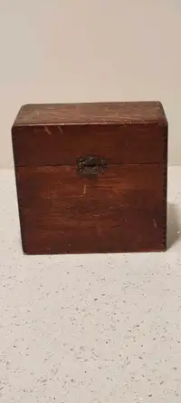 Antique Wood Cigar Box.