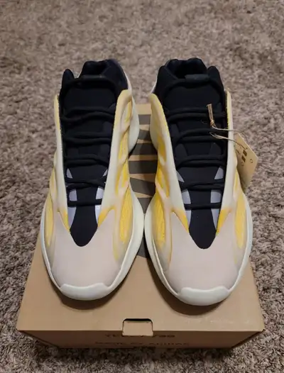 Yeezy 700 v3 Mono Safflower Size 11 Men’s , View more