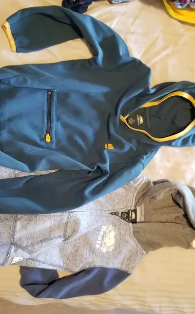 Roots hoodie, View more