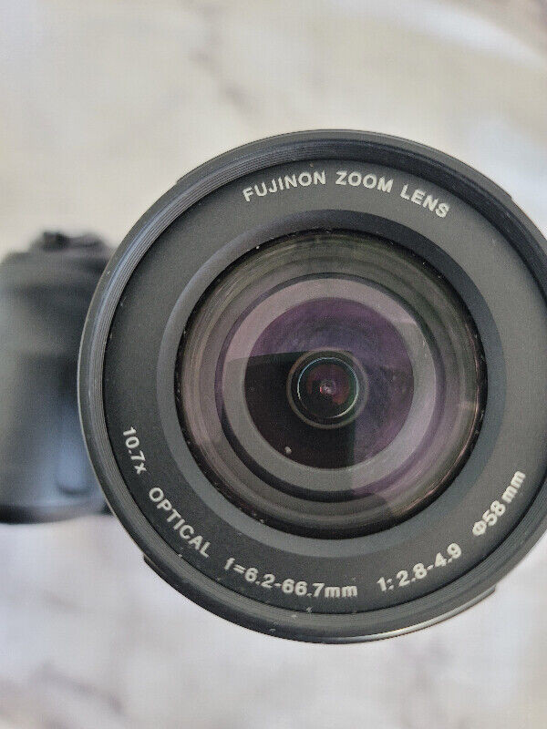 appareil photo Fujifilm FinePix S9000 dans Appareils photo et caméras  à Ville de Montréal - Image 4