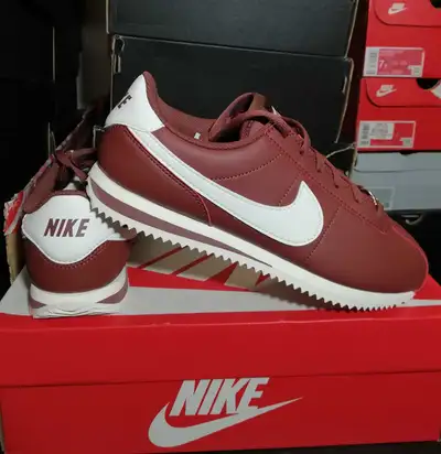NIKE CORTEZ WOMEN'S SIZE 7.5 BRAND NEW IN BOX , View more