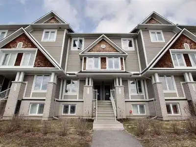 2 bed 2.5 bath stacked lower condo in Avalon, Orleans,