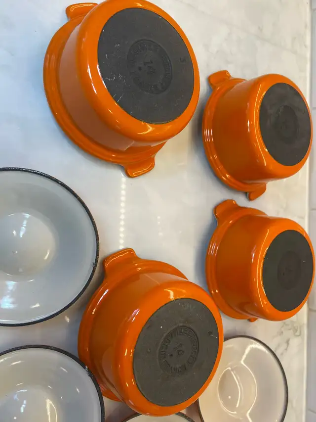 Le Creuset Mini Cocotte Set - Orange in Kitchen & Dining Wares in Calgary - Image 7