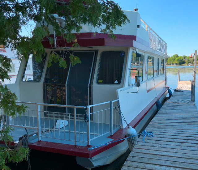 Three Buoy Houseboat in Powerboats & Motorboats in Peterborough