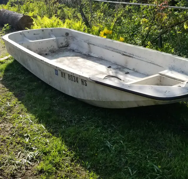 13' Boston Whaler in Powerboats & Motorboats in Oshawa / Durham Region - Image 5