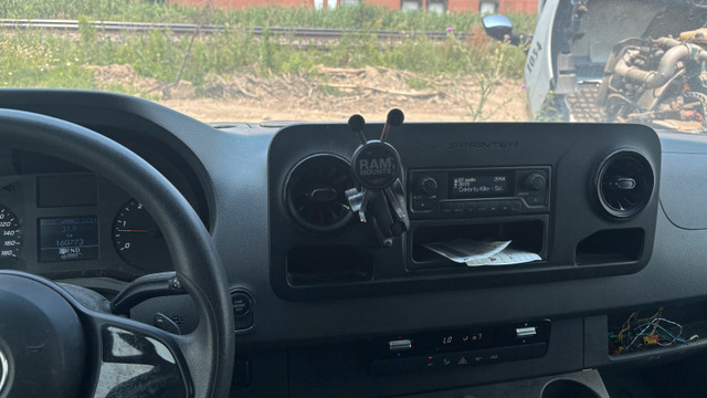 Mercedes-Benz Sprinter Van in Cars & Trucks in Mississauga / Peel Region - Image 4