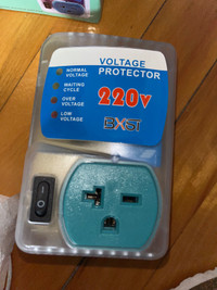 Voltage protector plug /electric surge protector 