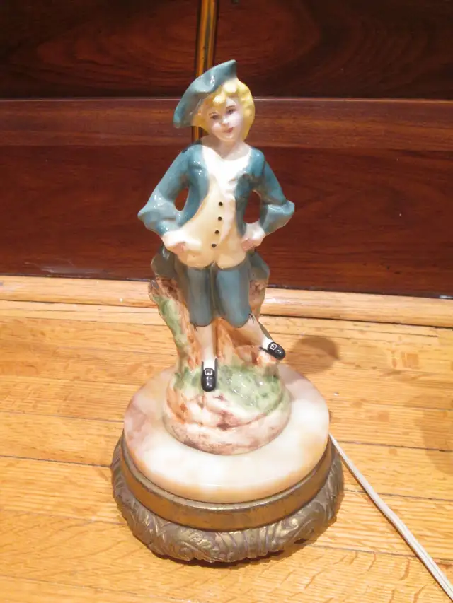 Vintage Table Lamps in Indoor Lighting & Fans in City of Toronto - Image 4