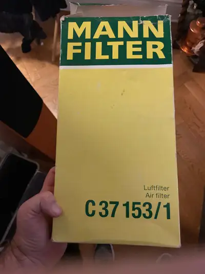 . Brand new MANN top OEM quality air filter for various VW and Audi applications. OEM part number 1J...