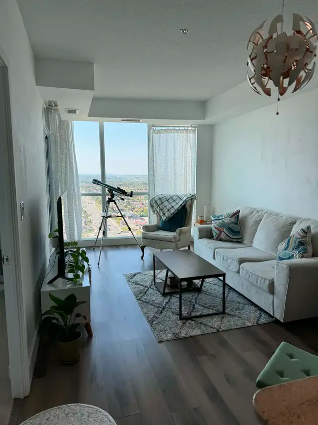 Nice Condo For Rent (Mississauga Square One)