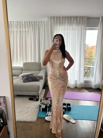 Robe de soirée (médium), View more