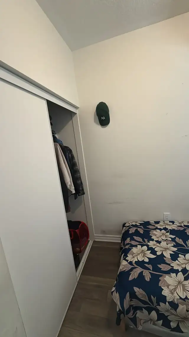 One sharing space available for a female in Short Term Rentals in City of Toronto - Image 3