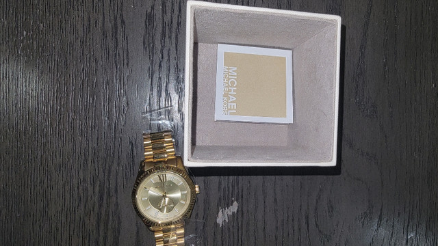 Micheal Kors Lexington gold Mk8947 new  in Jewellery & Watches in City of Toronto - Image 4