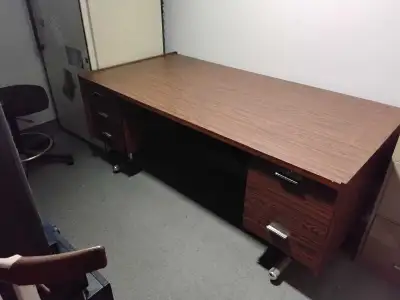 bureau commercial 5 tiroirs, View more