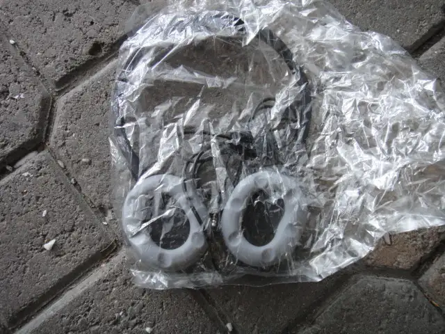 Headphones $2/pair