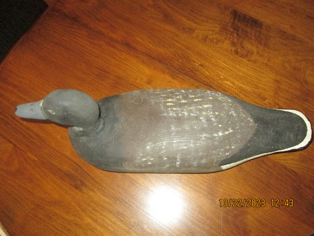 antique Clarence White hand carved goose  decoy in Arts & Collectibles in Ottawa - Image 2
