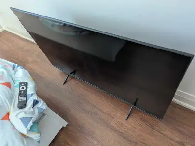 Selling a used Hisense 50 inch LED 4K UHD Smart TV that delivers stunning visuals and vibrant colour...