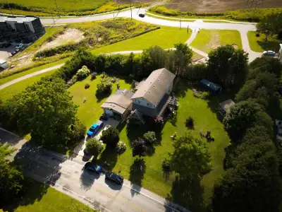 Custom-Built Home in Shallon Estates Discover this custom-built, 21-year-old home, perfectly situate...