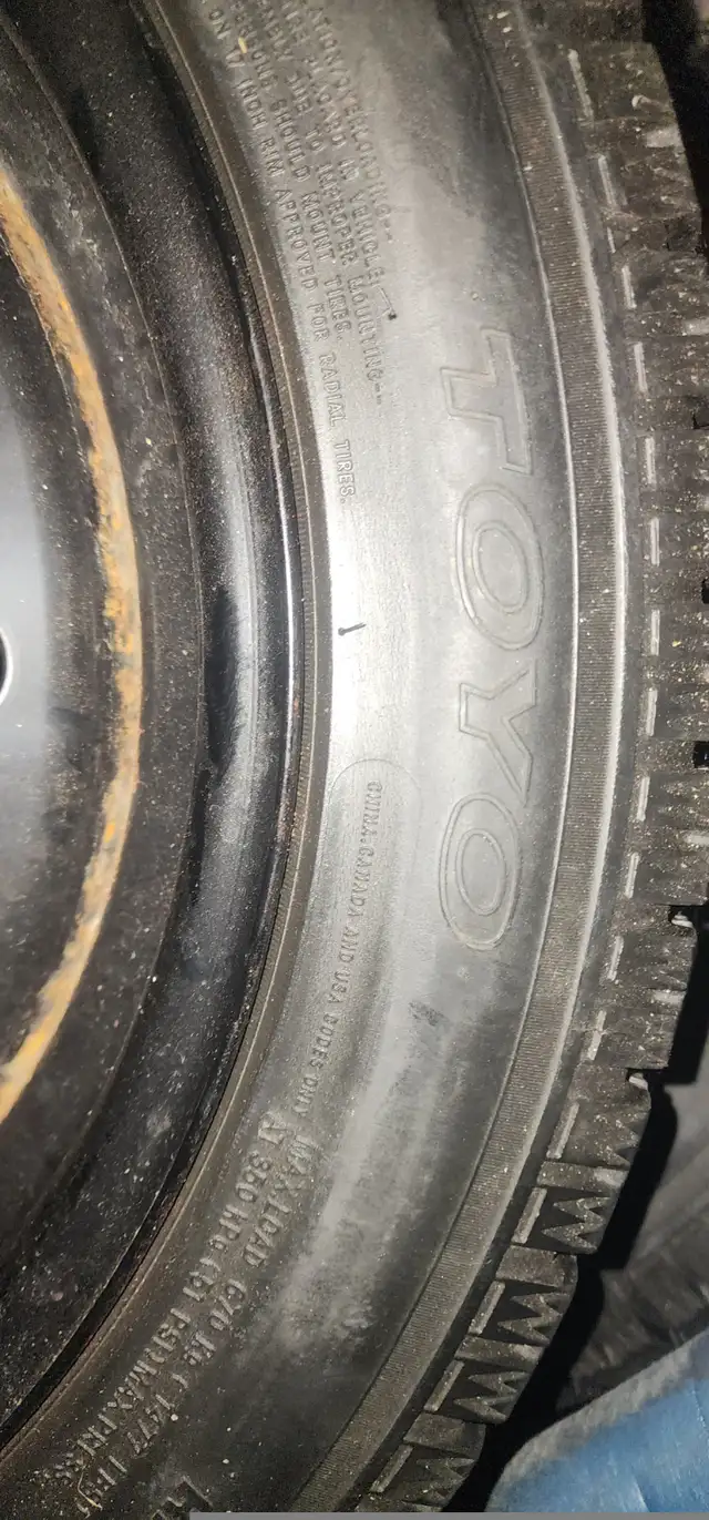 WINTER TIRES 225/50R17  HONDA RIM   TOYO TIRES  70-80% TREAD in Tires & Rims in City of Toronto - Image 6