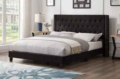 Cadre de lit Queen size neuf., View more