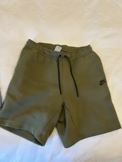 Nike Tech Fleece Shorts -M, View more