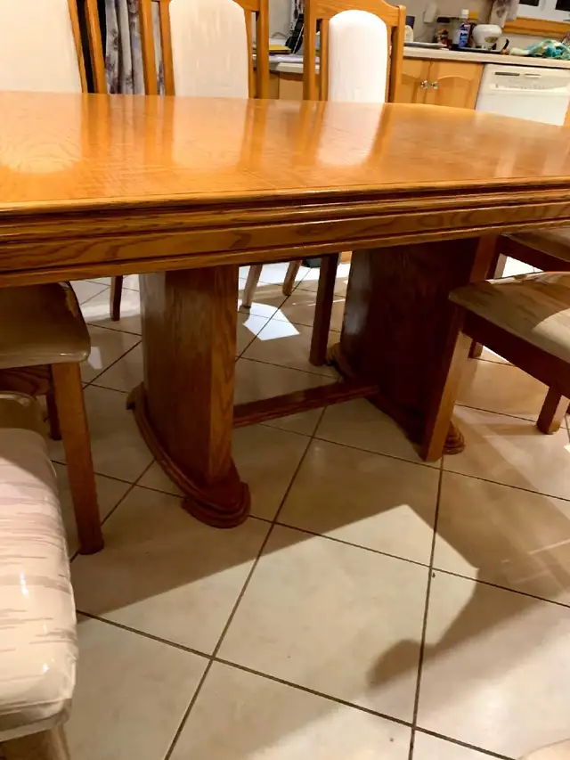 Set de cuisine en bois massif  in Dining Tables & Sets in Longueuil / South Shore - Image 6