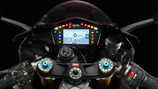 Ducat i Ser vice Reset Apprilia BMW Kawasaki Triumph in Sport Bikes in City of Montréal - Image 10