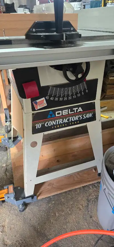 10" delta table saw with unifence. Works great no issues just haven't used much. Located in Battlefo...