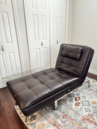 Faux leather convertible chaise longue / chair / single bed