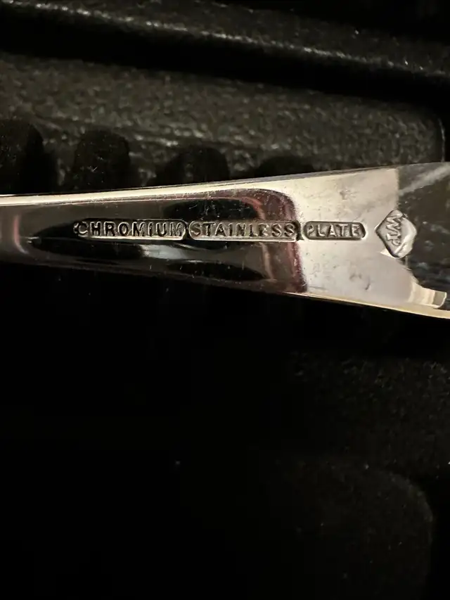 Sheffield Flatware Set in Kitchen & Dining Wares in Oshawa / Durham Region - Image 6