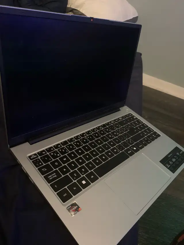 Gateway 15 Laptop64639724424065120