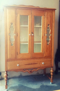 Cute Vintage China Cabinet