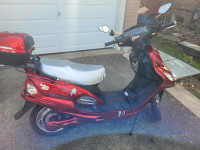 Gio electric moped