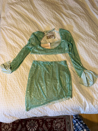 New SHEINBAE Green  sparkly sequin outfit danse/beach skirt top