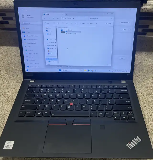 Lenovo Thinkpad T14s in Laptops in Hamilton - Image 2