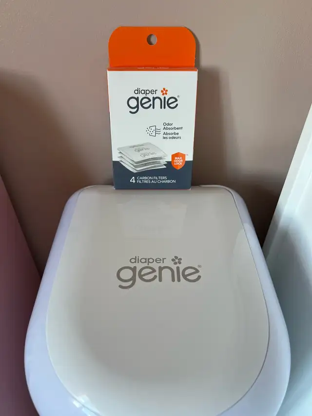 Diaper Genie Platinum Pail – Excellent Condition in Bathing & Changing in Edmonton - Image 6