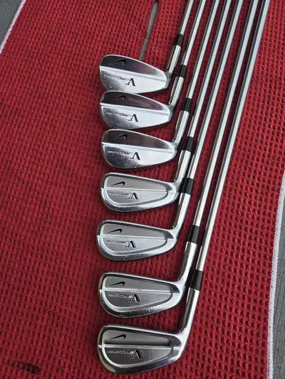 Left handed forged nike vr pro combo irons with upgraded reg +flex shafts flex is between stiff and...
