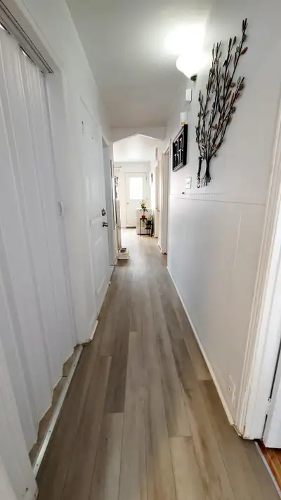 À la recherche d’un logement spacieux et bien situé ? Ce 5 ½ lumineux, situé au 2e étage d’un duplex...