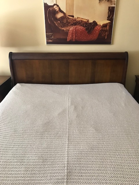 King Size Warm Blanket / Throw - 100% Cotton in Bedding in Markham / York Region