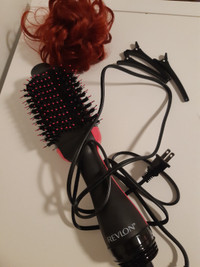 20$ Hair dryer and accessories