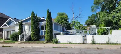 Belle maison 9 chambres à louer à Montréal