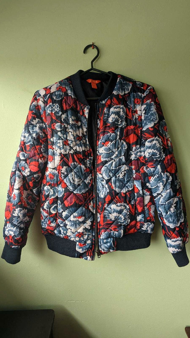 Blouson bomber jacket Joe Fresh neuf Femme Taille Medium dans Femmes - Hauts et vêtements d'extérieur  à Longueuil/Rive Sud