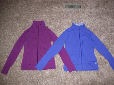 Jackets tuff athletics size small - $8 each