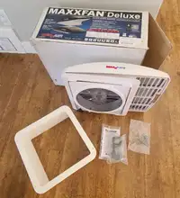 BRAND NEW MAXX FAN DELUXE WITH REMOTE