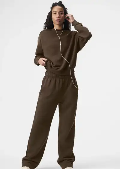 Authentic Alo Accolade Pullover and Sweatpants size Medium , View more