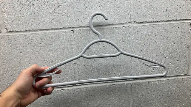 Hangers (Whole box just take it) in Storage & Organization in Mississauga / Peel Region - Image 2