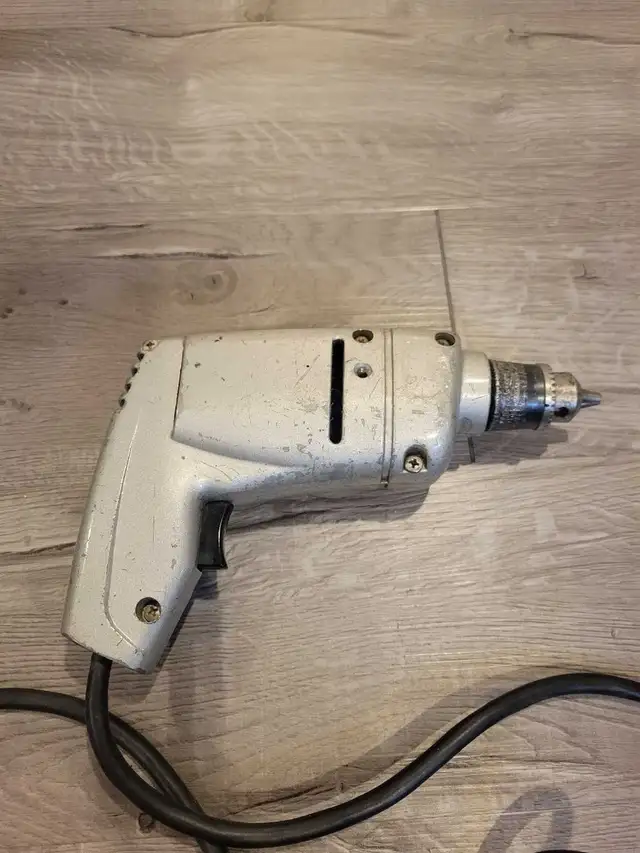 Vintage ShopCraft Drill. Tools. Drills. in Power Tools in Hamilton - Image 3