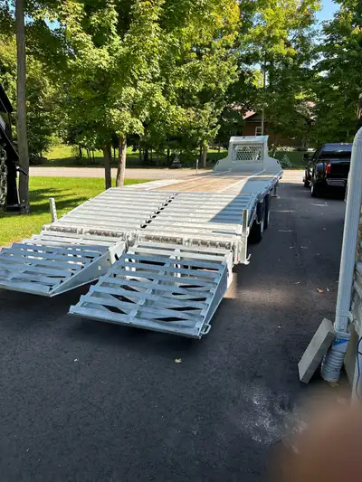 2023 Triumph Gooseneck Flatbed. 15 Ton. Galvanized. 25’ + 5’ Beavertail 2x15K axles.